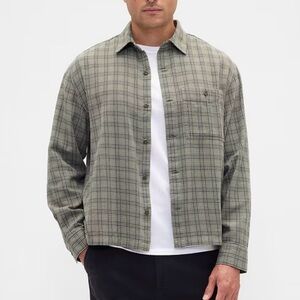 Gap Men Flannel Shirt in Boxy Fit
